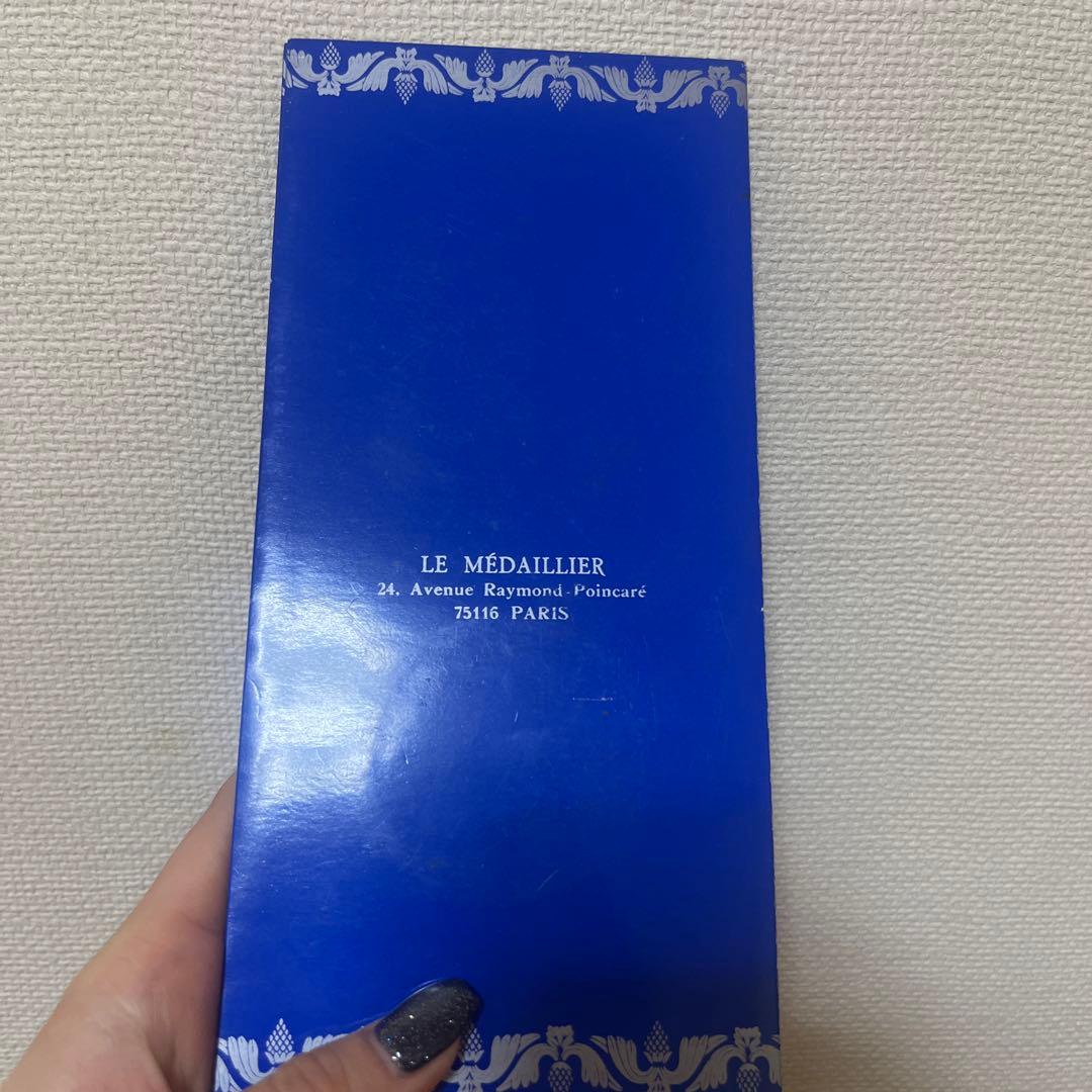 LES 100 PLUS GRANDS CHEFS-D'ŒUVRE メダル