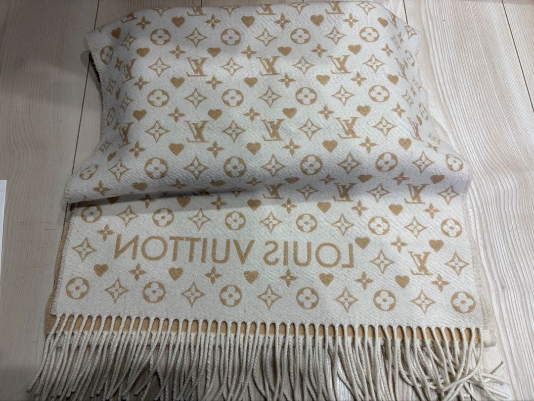 ルイヴィトン　カシミヤマフラー　ハート柄