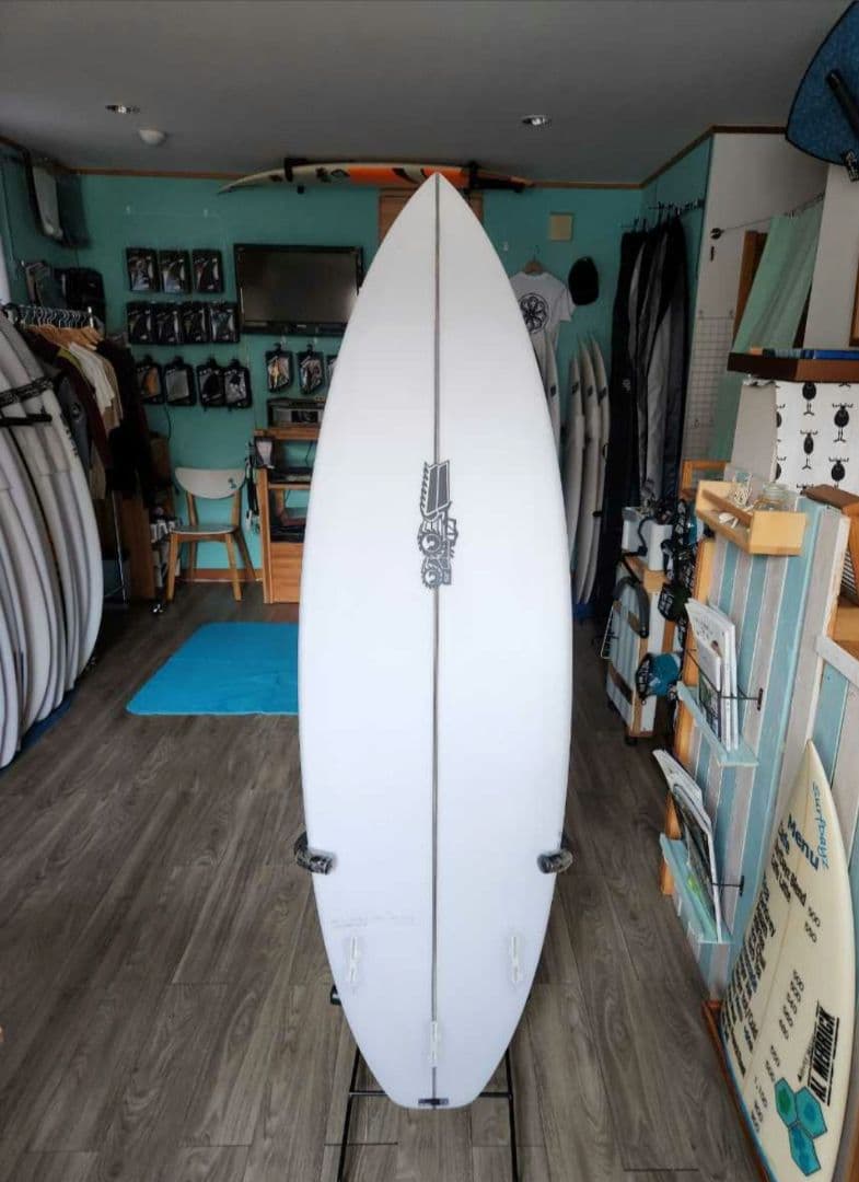 ＜新品・送料込み＞ 5.10 JS XERO GRAVITY J0932