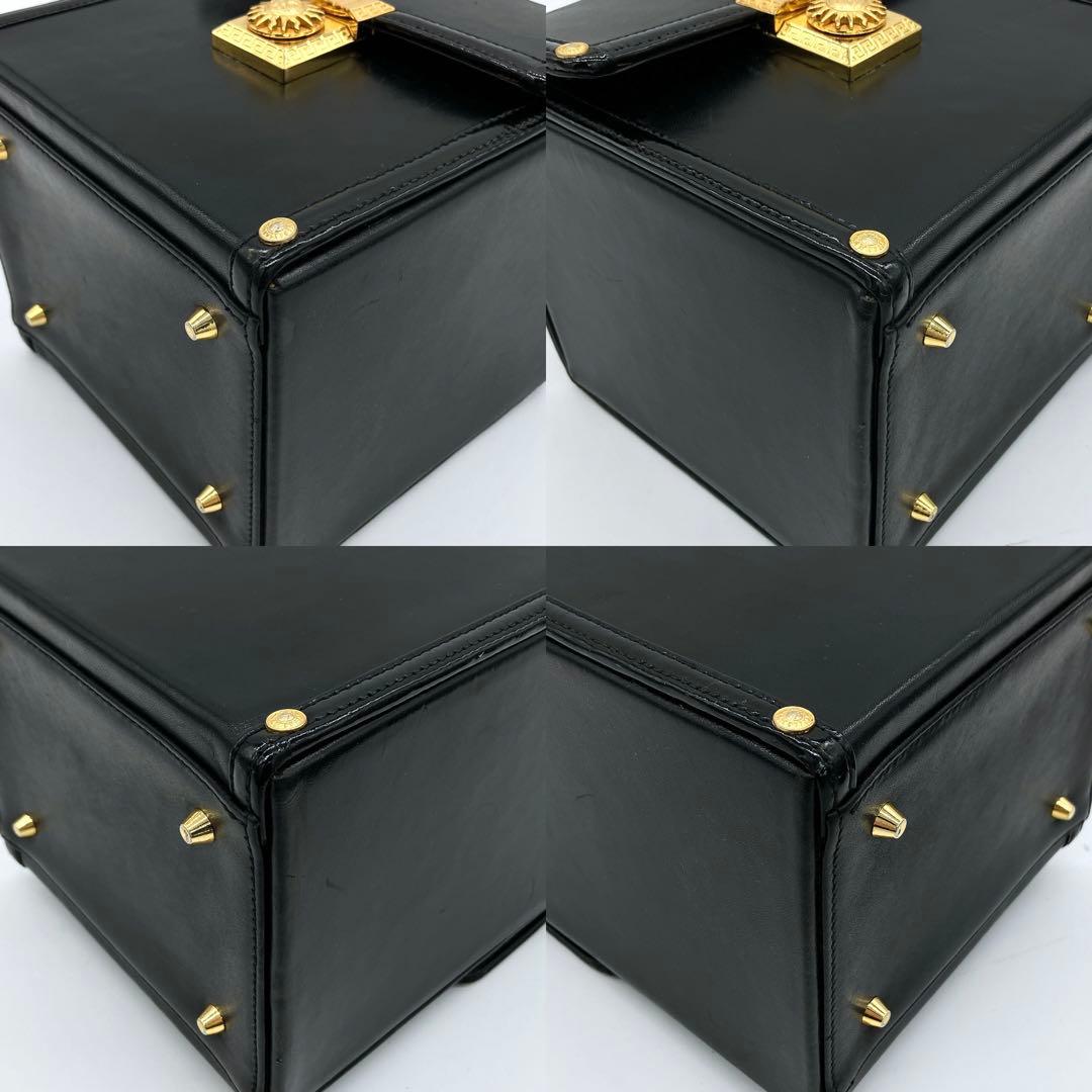 【GIANNI VERSACE】 バニティ　パーティーバッグ　ゴールド金具