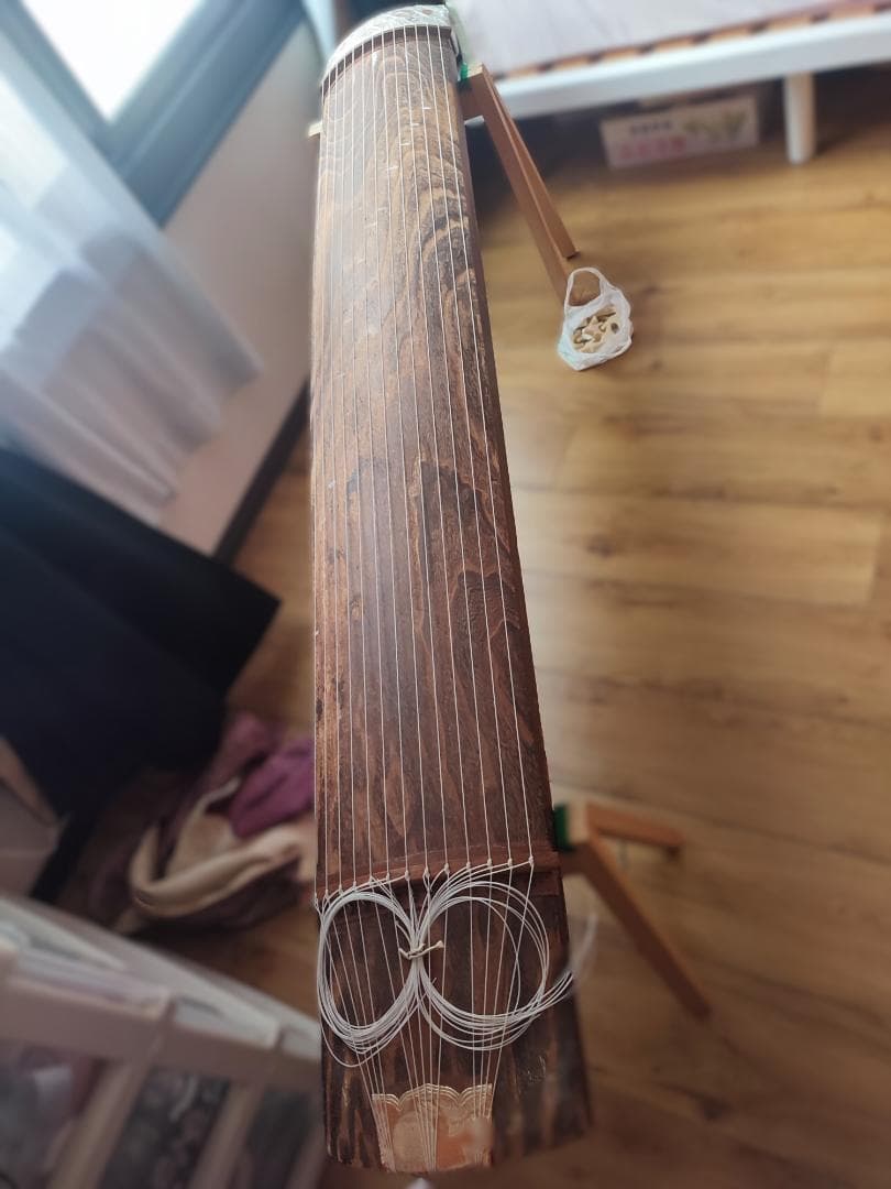 木製筝 13弦 楽譜１3冊、琴柱、カバー、爪付