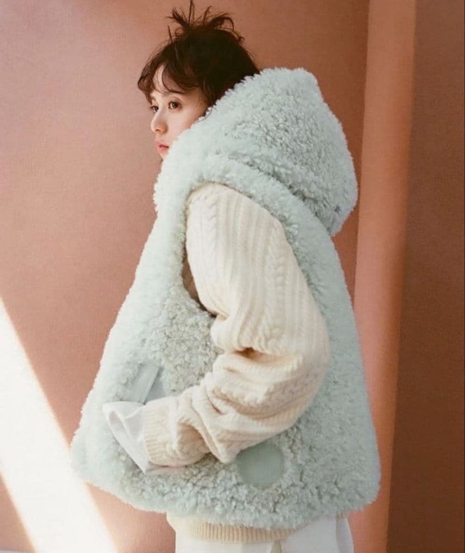 ありのまま　SAVE THE DUCK 新品フード付きベスト