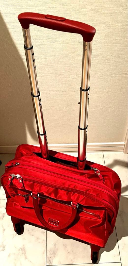 美品 Samsonite サムソナイト カリッサ ビズスピナートート レッド