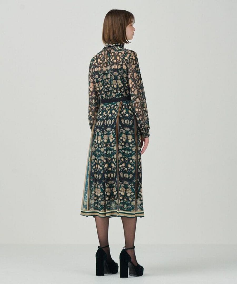 グレースコンチネンタル　ハイネックボウタイプリントワンピース　サイズ36