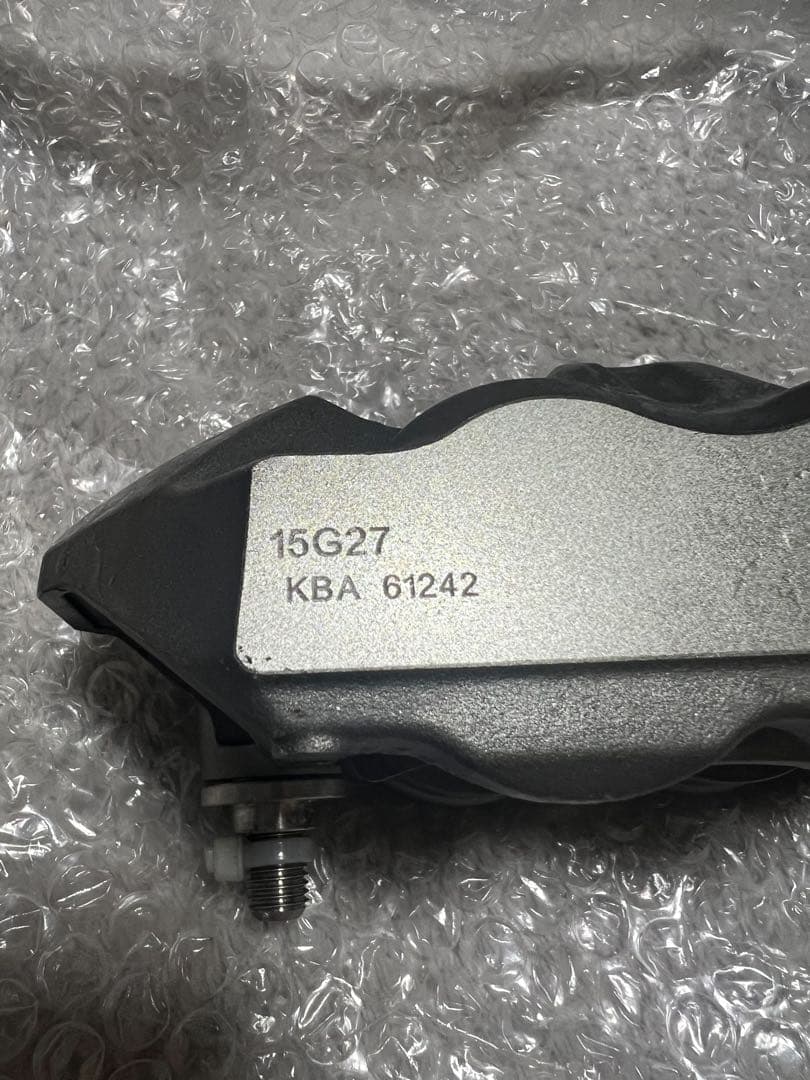 brembo フロントキャリパー