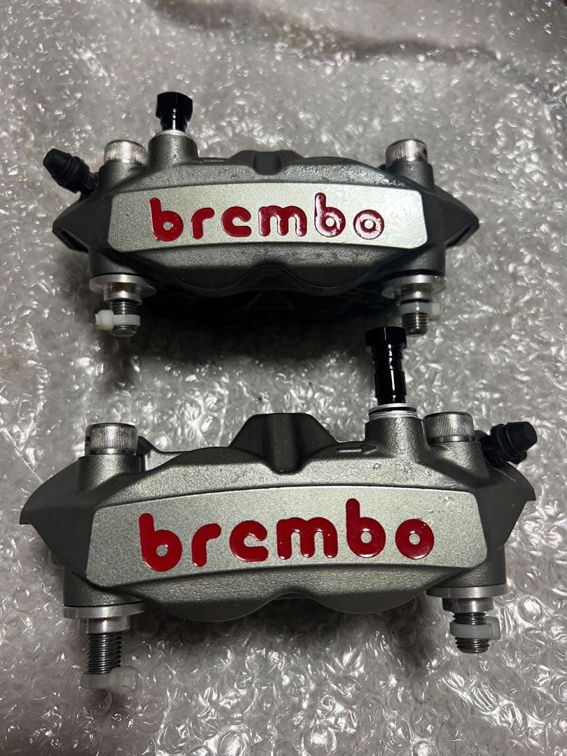brembo フロントキャリパー