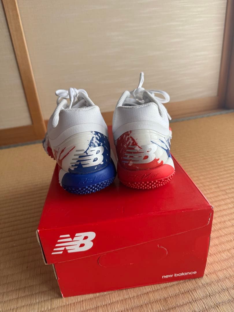 【新品未使用】ニューバランス　野球　トレーニングシューズ