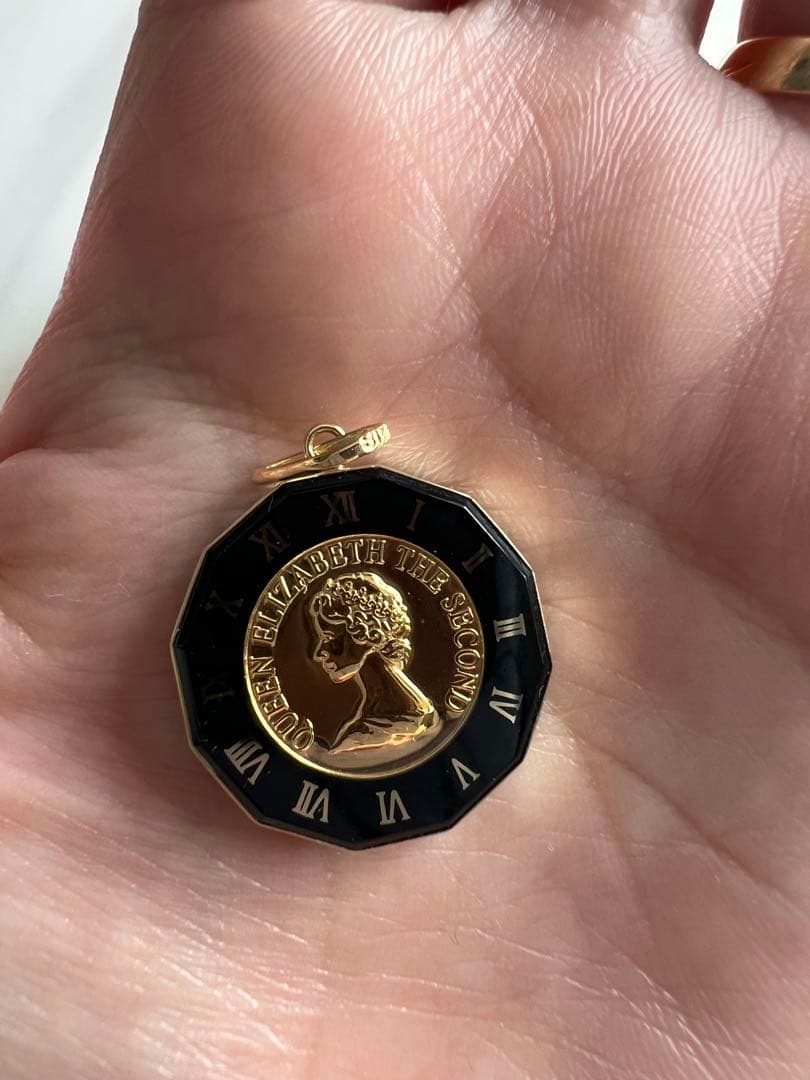 K18クイーンエリザべスペンダント4g