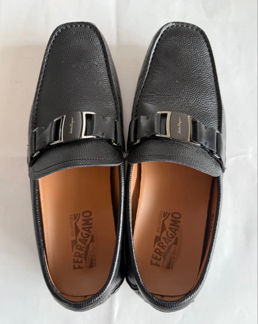 Ferragamo メンズ　ブラック ローファー 25cm