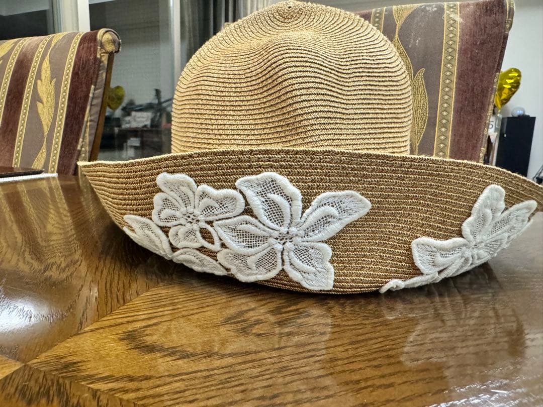 Athena New York（アシーナニューヨーク） フラワー刺繍の麦わら帽子