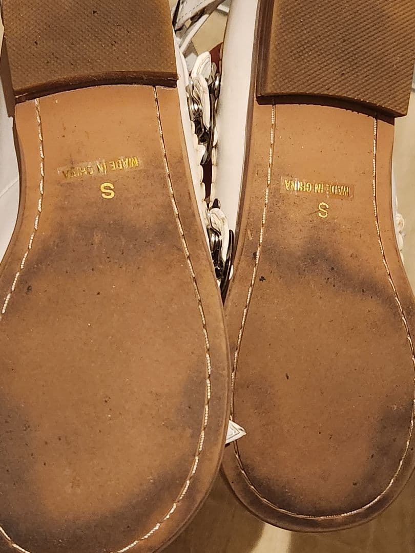 morphose トリプルリボンクロスストラップシューズ