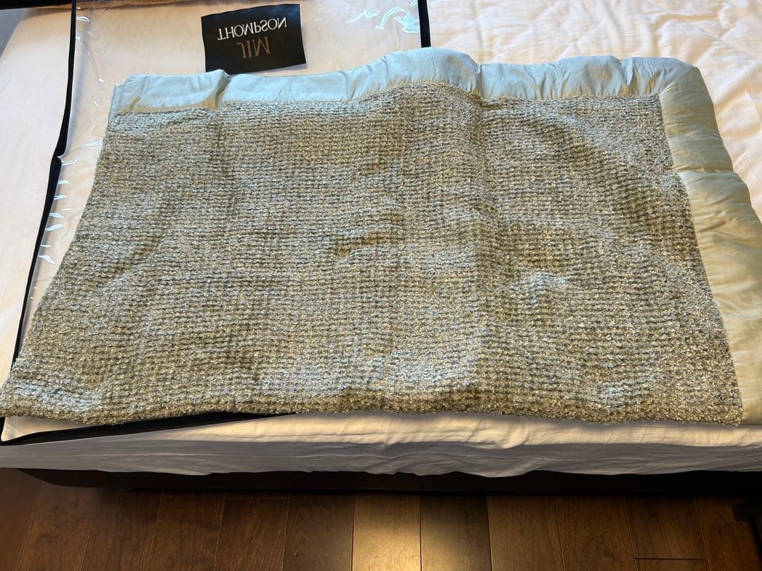 め*ん様 【新品・未使用・商品タグ付き】JIM THOMPSON シルクブランケ