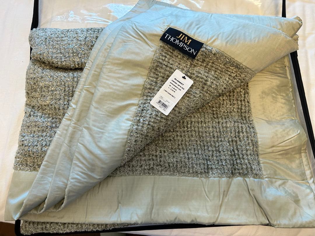 め*ん様 【新品・未使用・商品タグ付き】JIM THOMPSON シルクブランケ