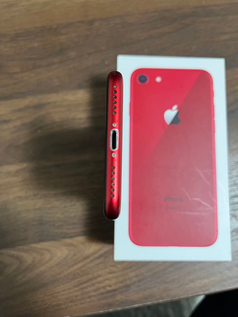 iPhone 8 64GB docomo RED本体　sim ロックあり