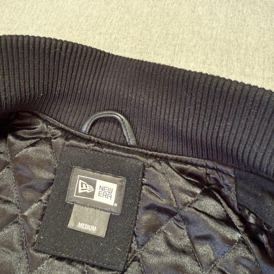 NEW ERA 豪華ワッペン スタジャン NYC 袖レザー 羊革 黒 M