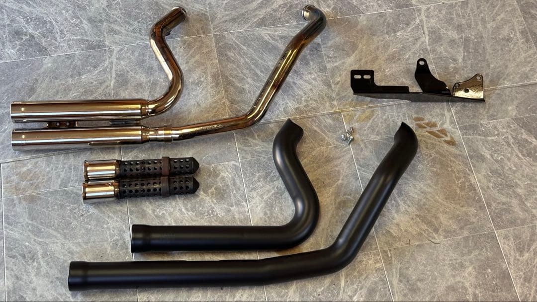 コブラ909 Speedster ショートマフラー ブラック (最終値下げ)