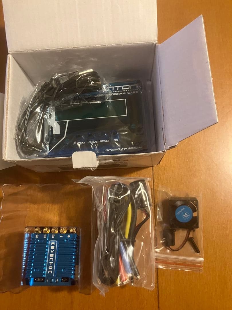 スピードパッション他 ブラシレスアンプ2個＆モーター5個セット