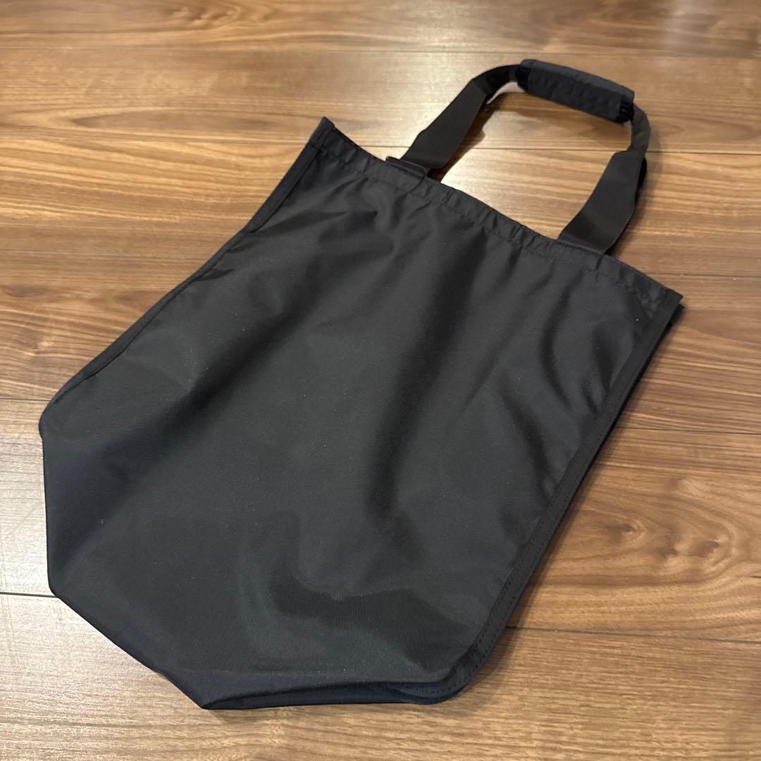 BRIEFING ブラック/スクエアトート BRA241T6 USA製