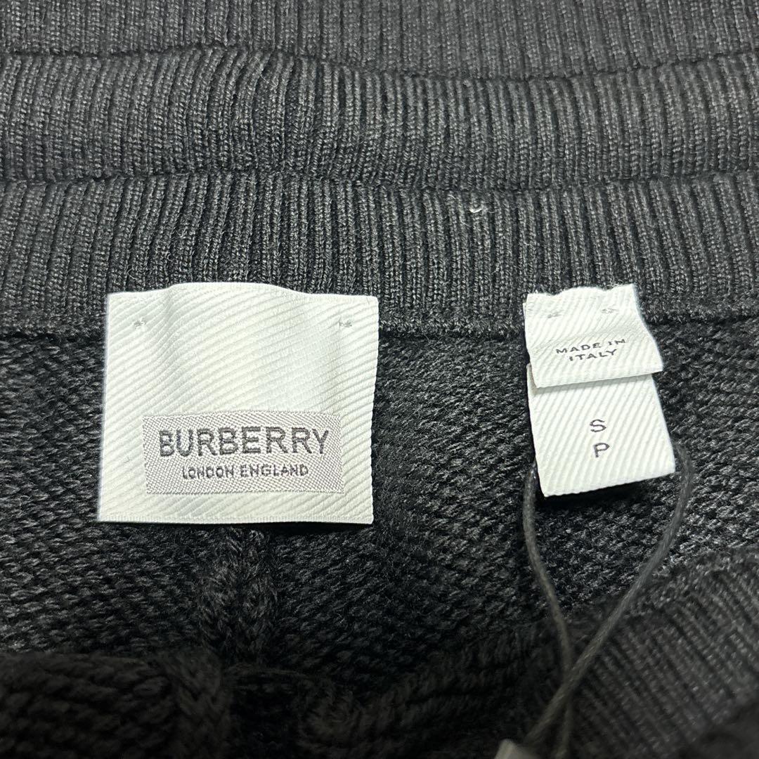 【未使用タグ付】Burberry ブラック ショートパンツ　ウール　高級品