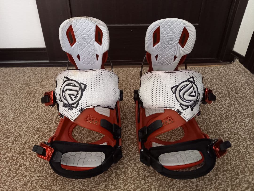 FLOW スノーボードビンディング Lサイズ　中古