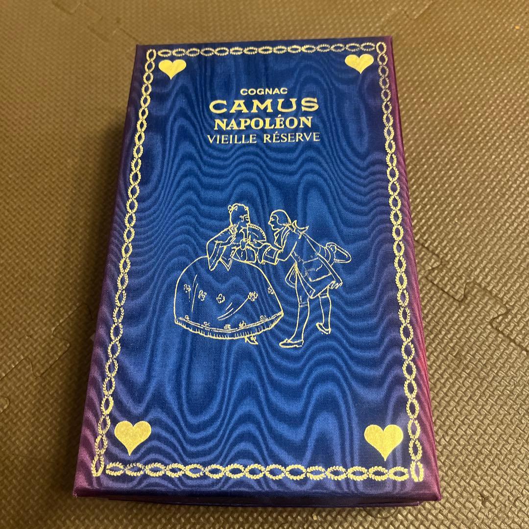 【未開栓】古酒　カミュ　ナポレオンブック　紳士と淑女　青陶器ボトル