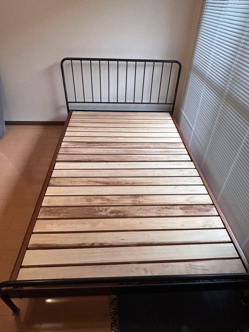 ジャーナルスタンダード　ファニチャー　セミダブルベッド