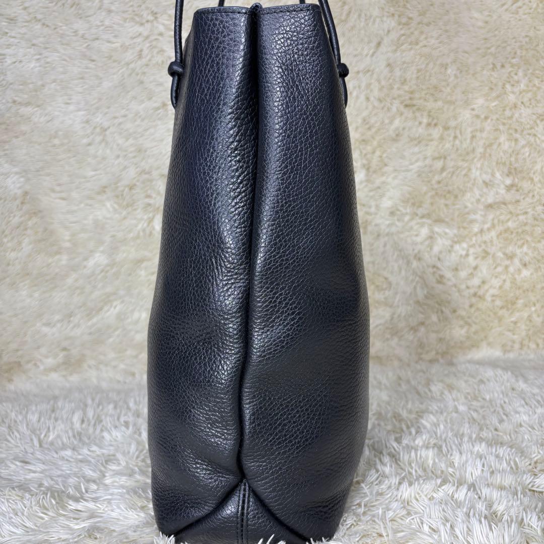 【極美品】フルラ　トートバッグ　シボ革　レザー　A4 エッセンシャル　ブラック