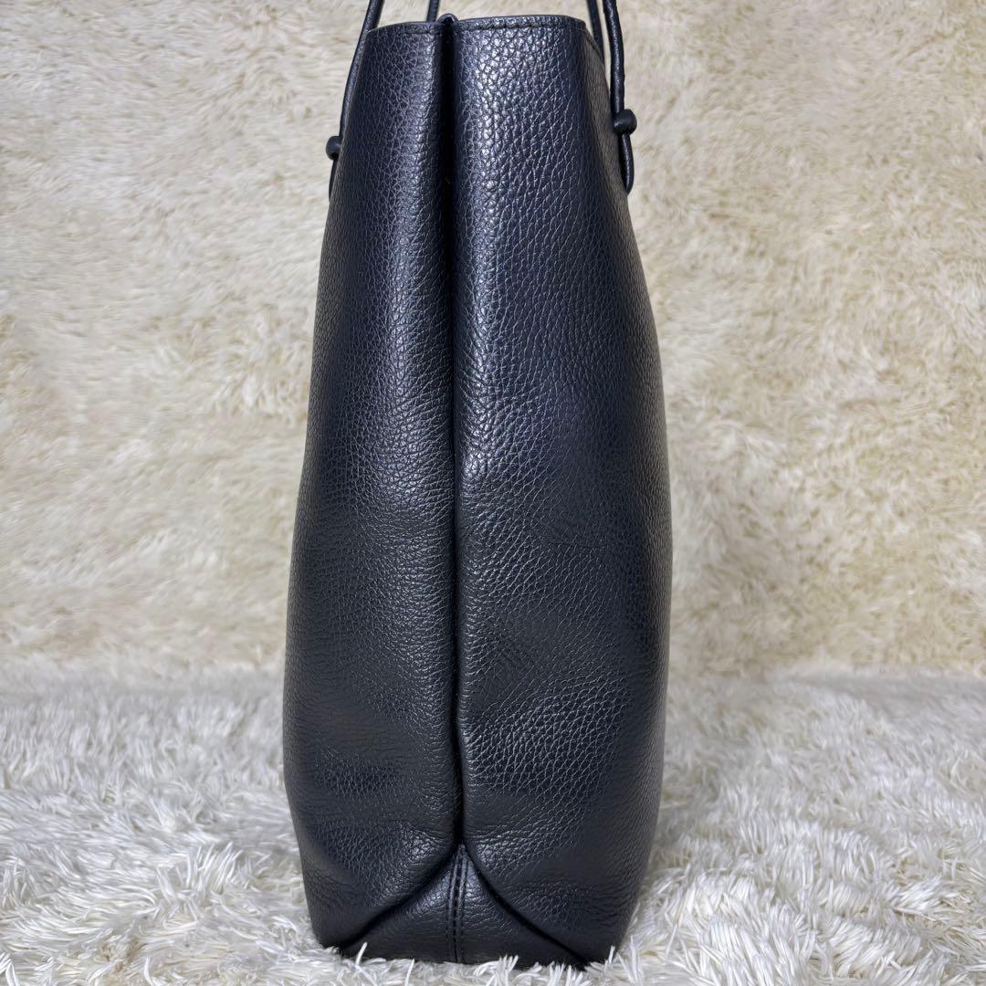 【極美品】フルラ　トートバッグ　シボ革　レザー　A4 エッセンシャル　ブラック