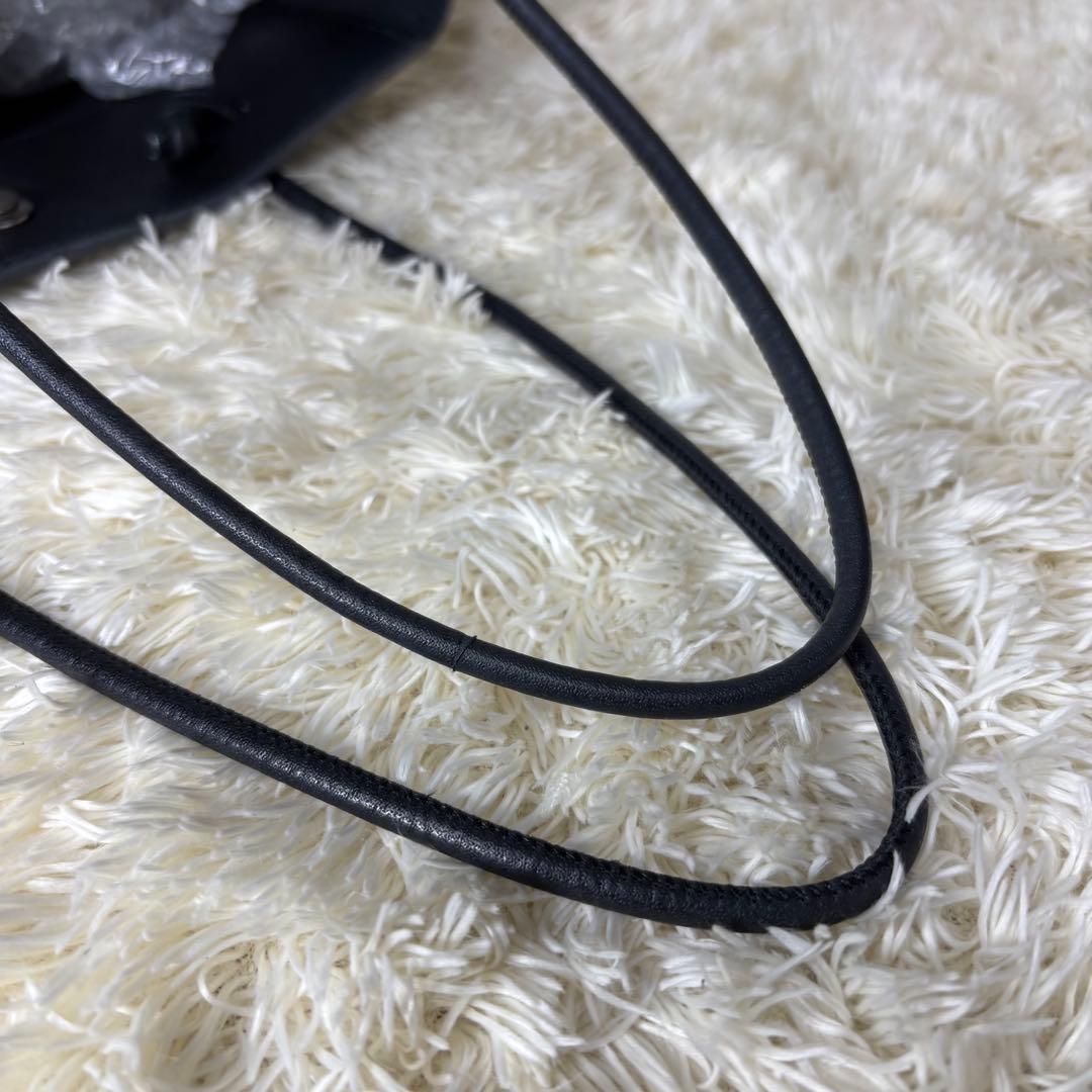 【極美品】フルラ　トートバッグ　シボ革　レザー　A4 エッセンシャル　ブラック