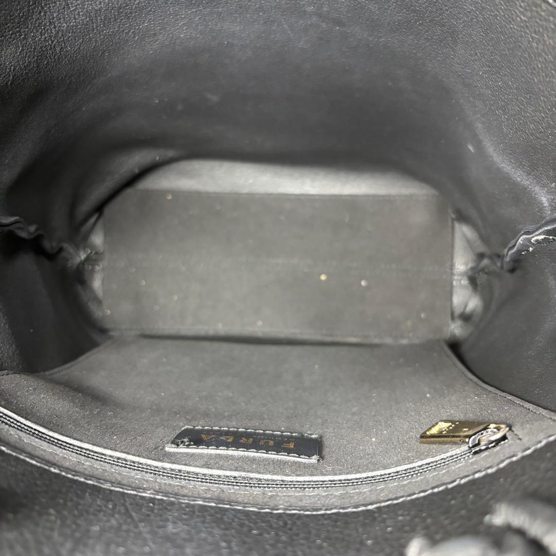 【極美品】フルラ　トートバッグ　シボ革　レザー　A4 エッセンシャル　ブラック