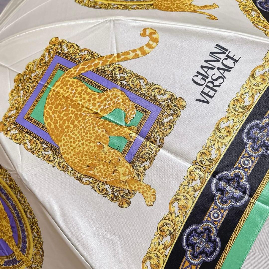 未使用　ジャンニベルサーチ 豹柄 折りたたみ傘 GIANNI VERSACE