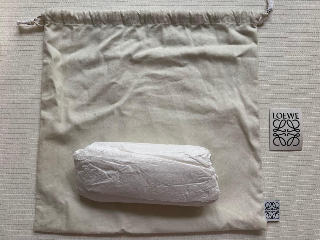 LOEWE リピート クラッチ ネイビー