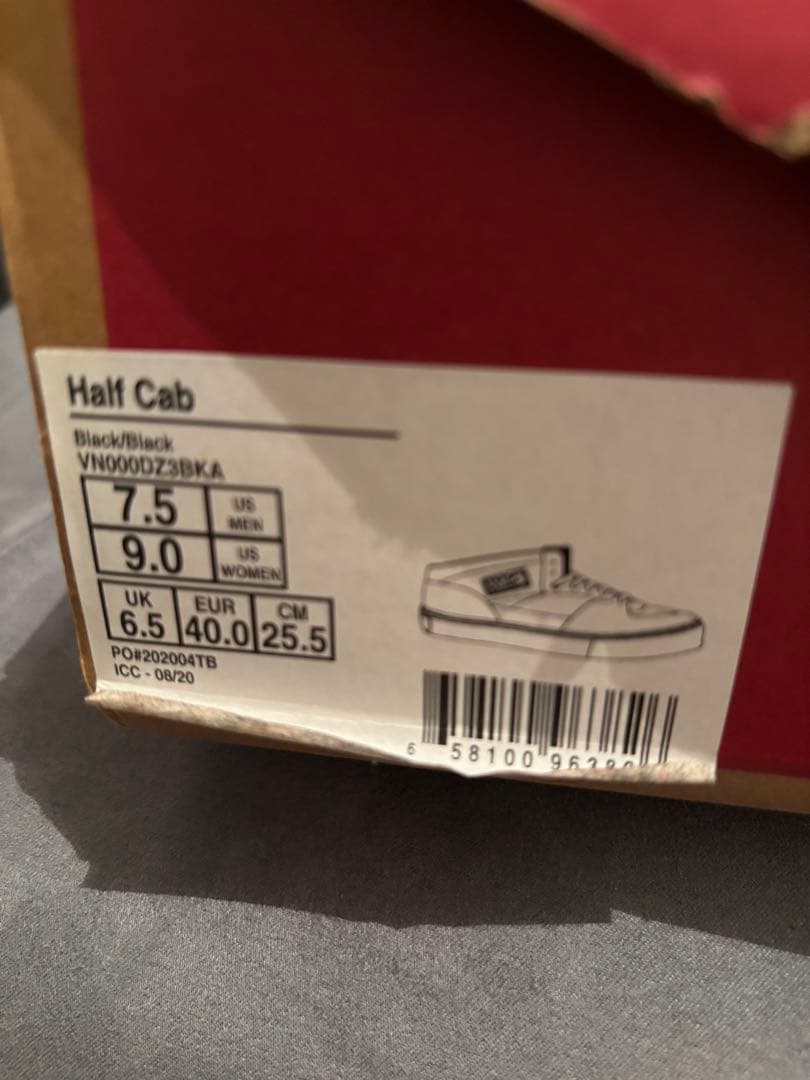 新品未使用　VANS Half Cab 25.5㎝
