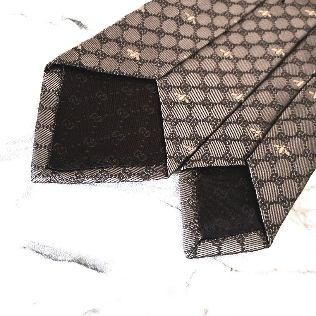 ✨未使用クラス✨GUCCI 現行　蜂刺繍　GG柄　ゴールド　ネクタイ