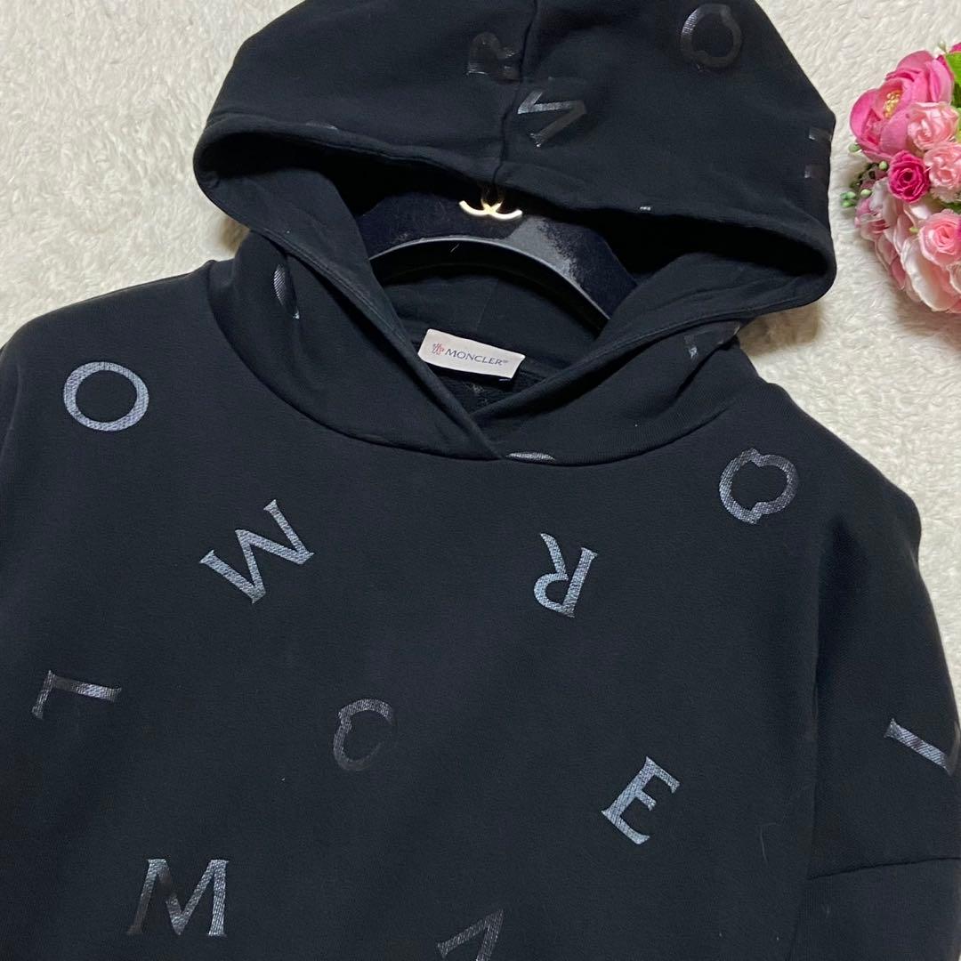 【美品】モンクレール パーカー ブラック Sサイズ相当 レディース