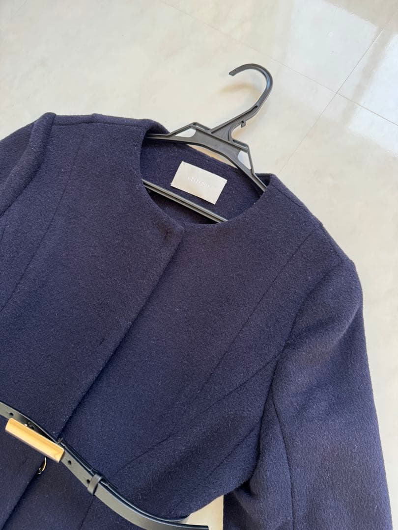 セルフォード　ノーカラー　ベルト付きドレスコート