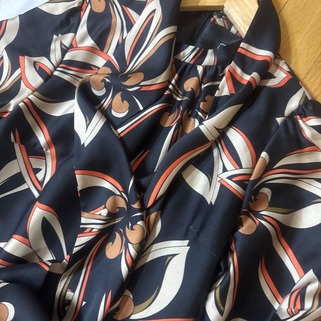 グレースコンチネンタル　レトロフラワープリントワンピース （ブラック）36