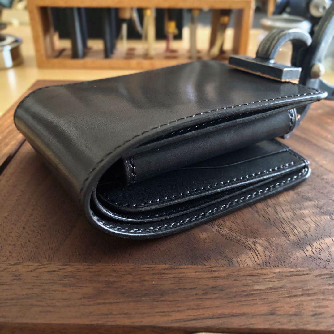 栃木ワイルドサドルブラック 二つ折り財布 総手縫い