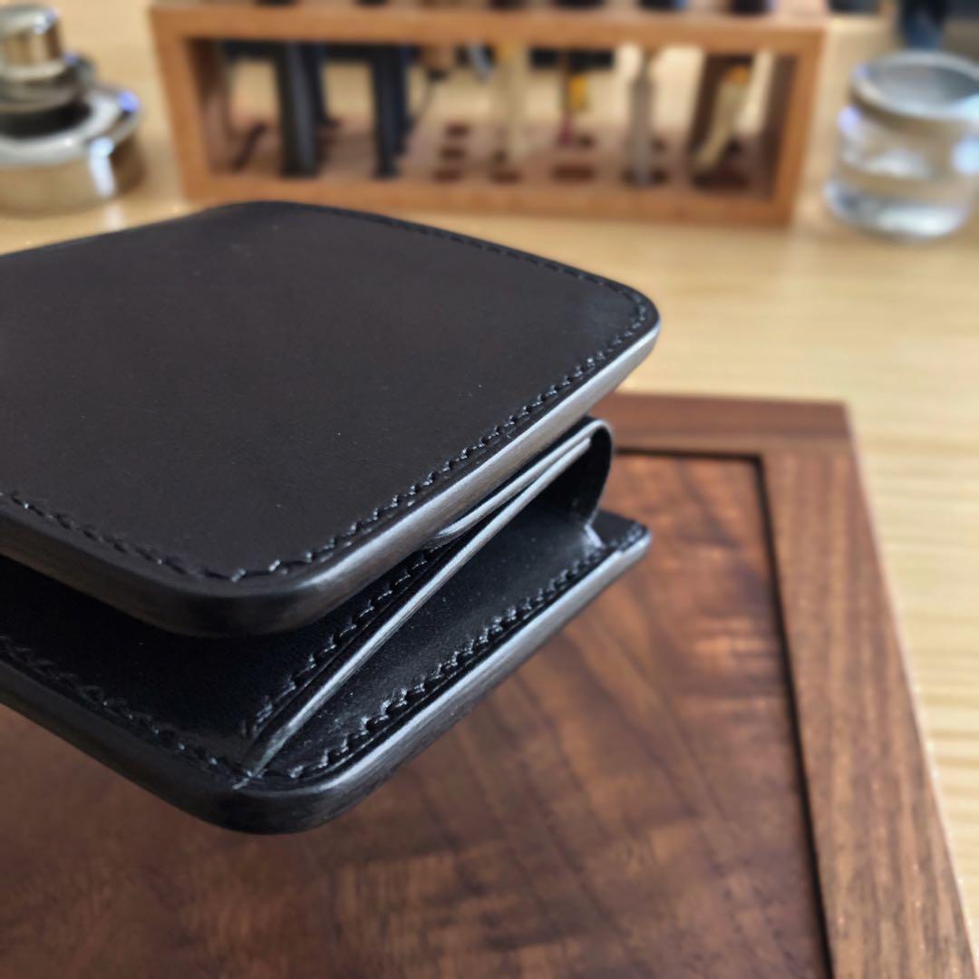 栃木ワイルドサドルブラック 二つ折り財布 総手縫い