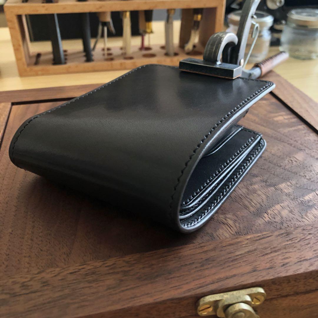 栃木ワイルドサドルブラック 二つ折り財布 総手縫い