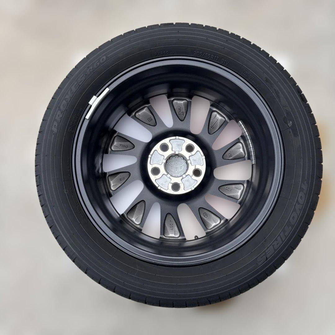 値下！［1/4本目］新車外しトヨタ新型ヴォクシーS-Zハイブリッドホイールタイヤ