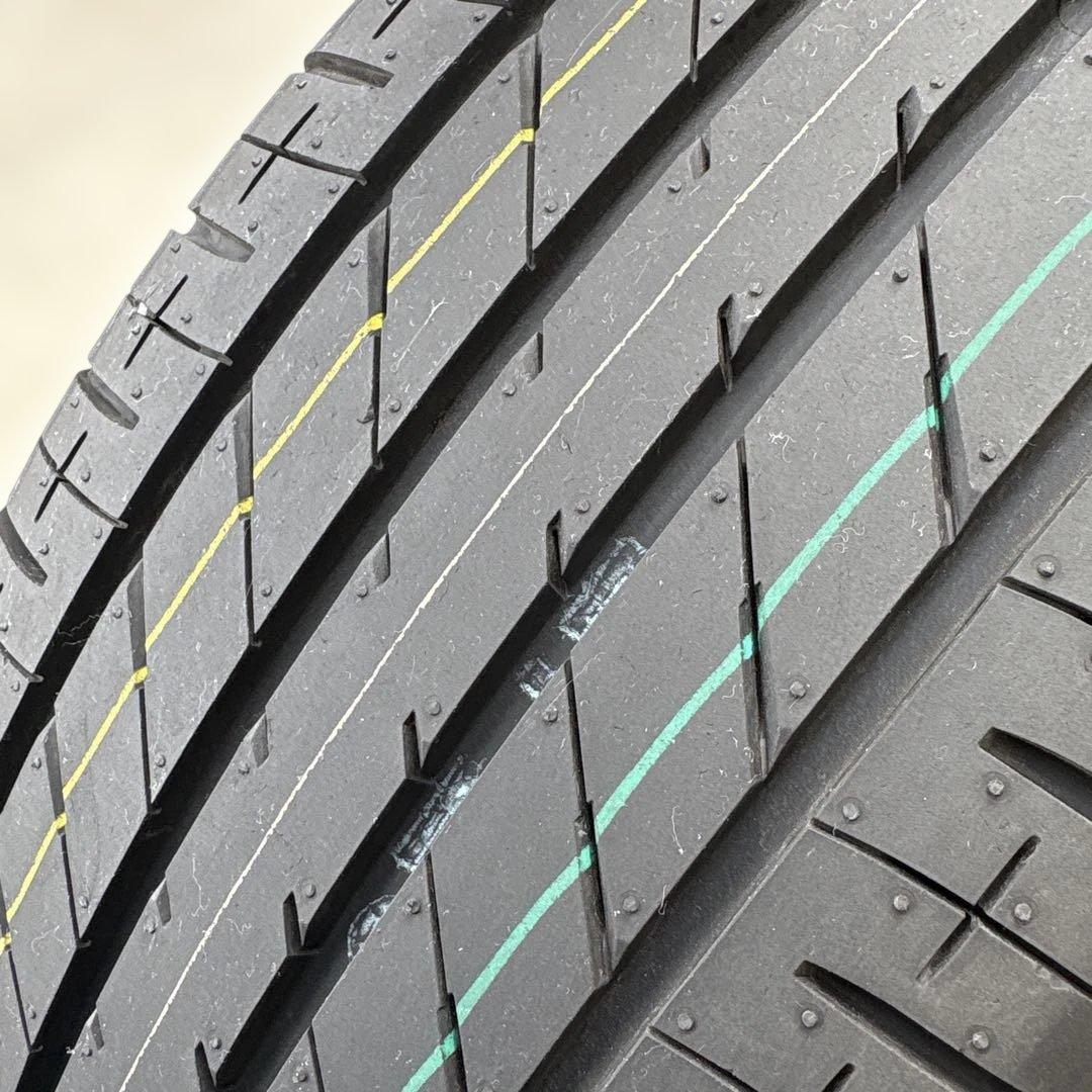 値下！［1/4本目］新車外しトヨタ新型ヴォクシーS-Zハイブリッドホイールタイヤ