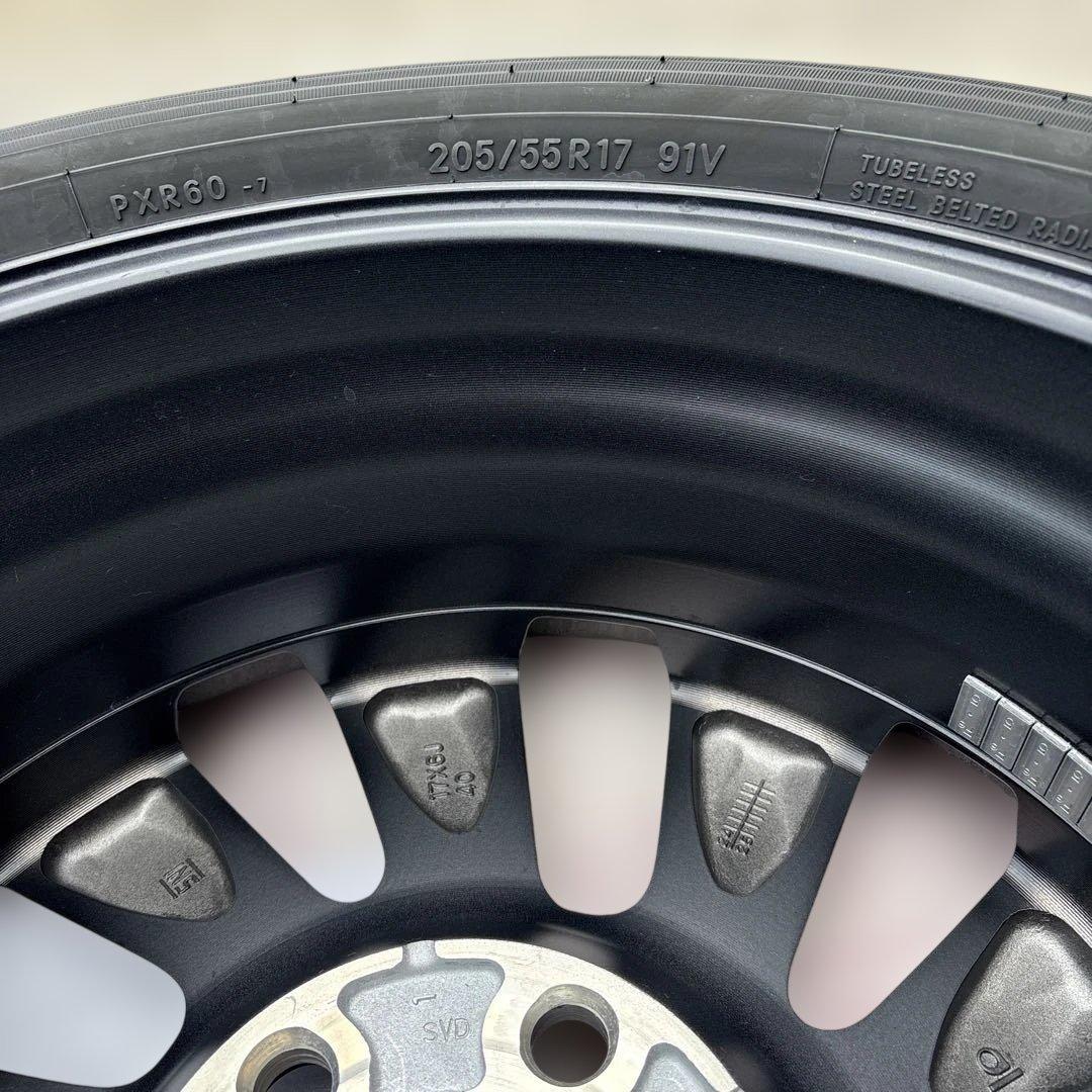 値下！［1/4本目］新車外しトヨタ新型ヴォクシーS-Zハイブリッドホイールタイヤ