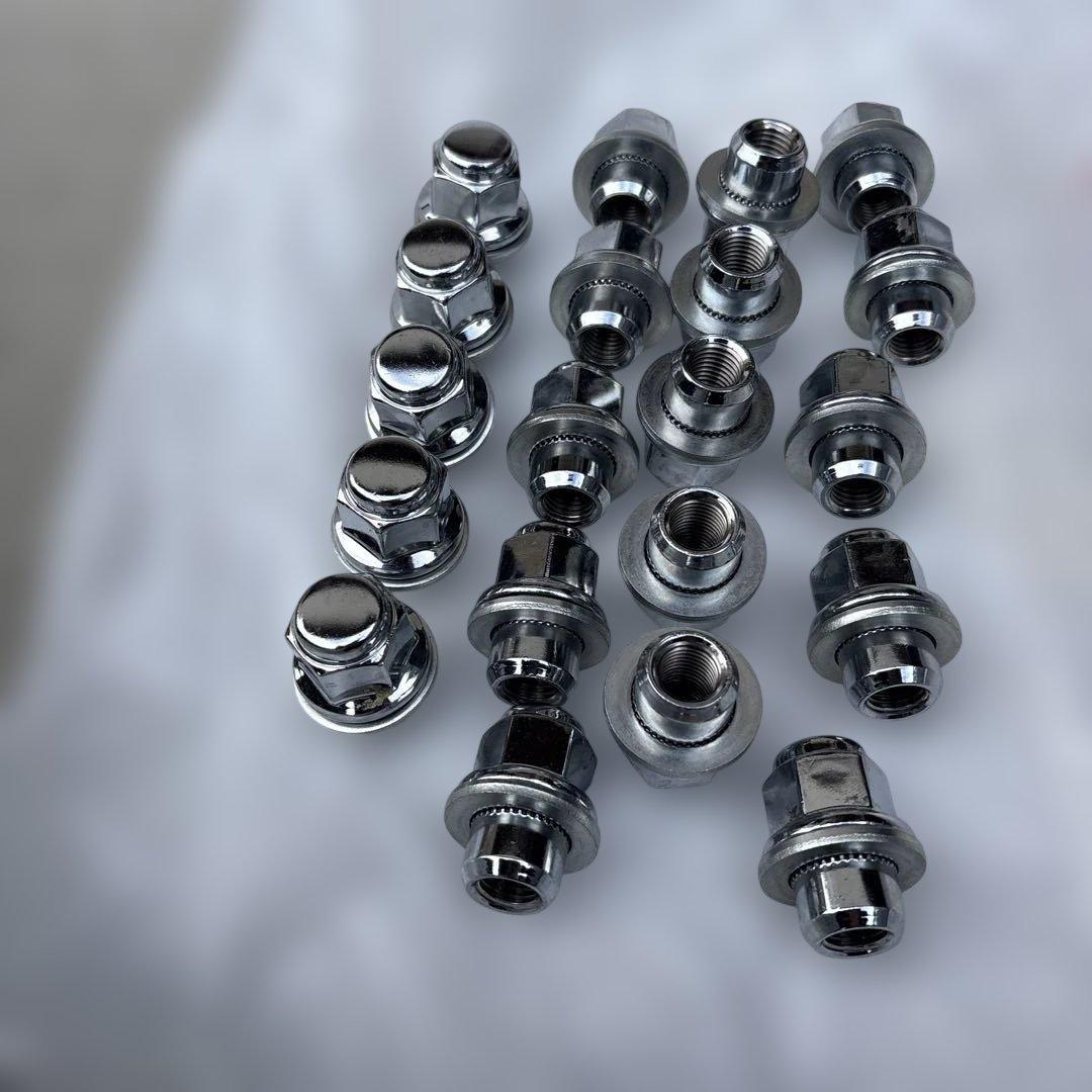 値下！［1/4本目］新車外しトヨタ新型ヴォクシーS-Zハイブリッドホイールタイヤ