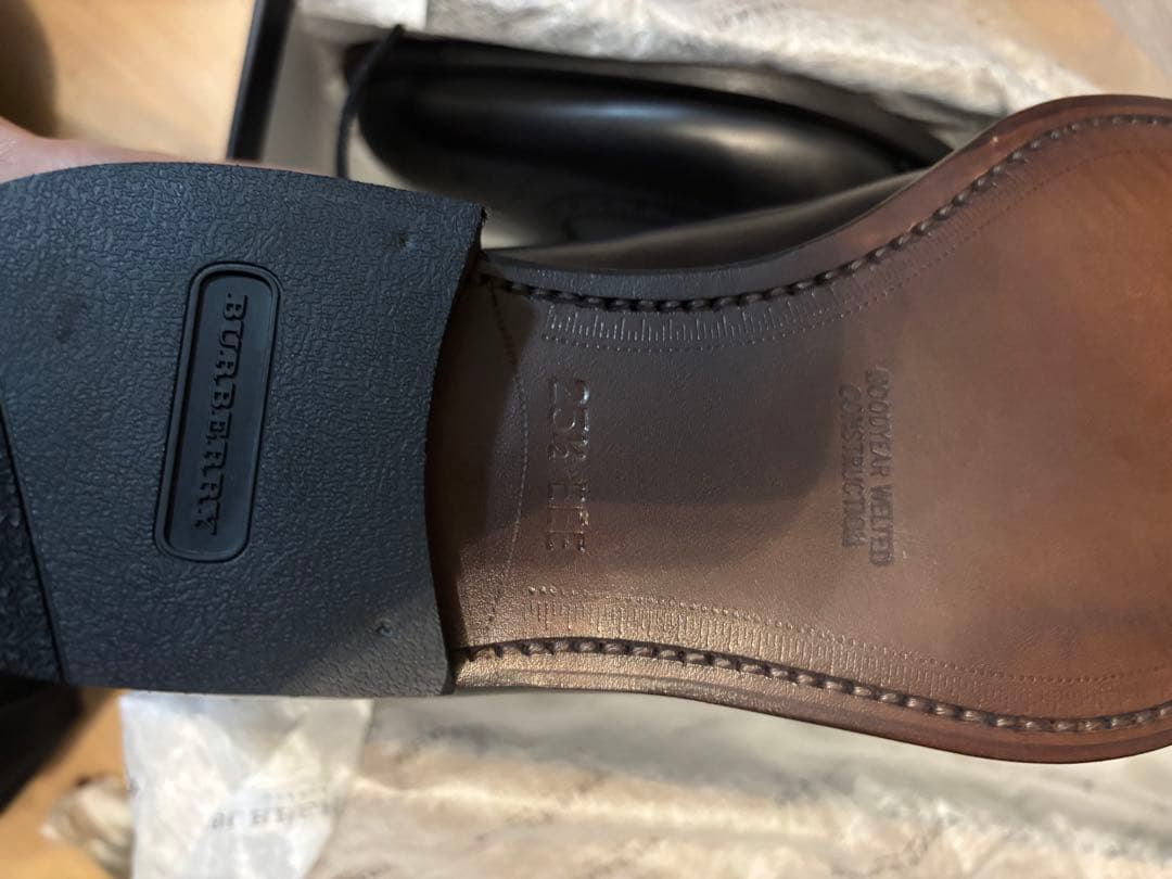 BURBERRY ブラック レザー ドレスシューズ　新品未使用