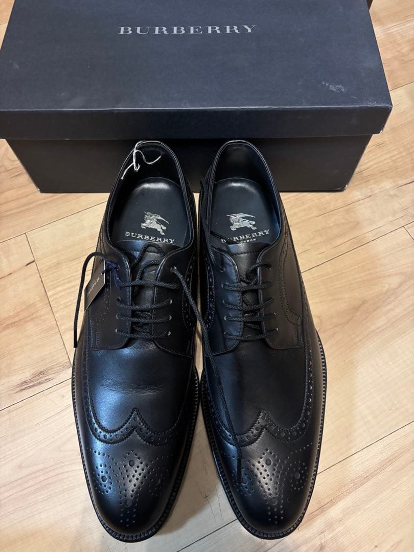 BURBERRY ブラック レザー ドレスシューズ　新品未使用