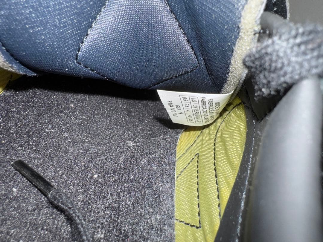 【新品未使用】 ミズノモレリアブラックアウト限定版 (牛革使用)