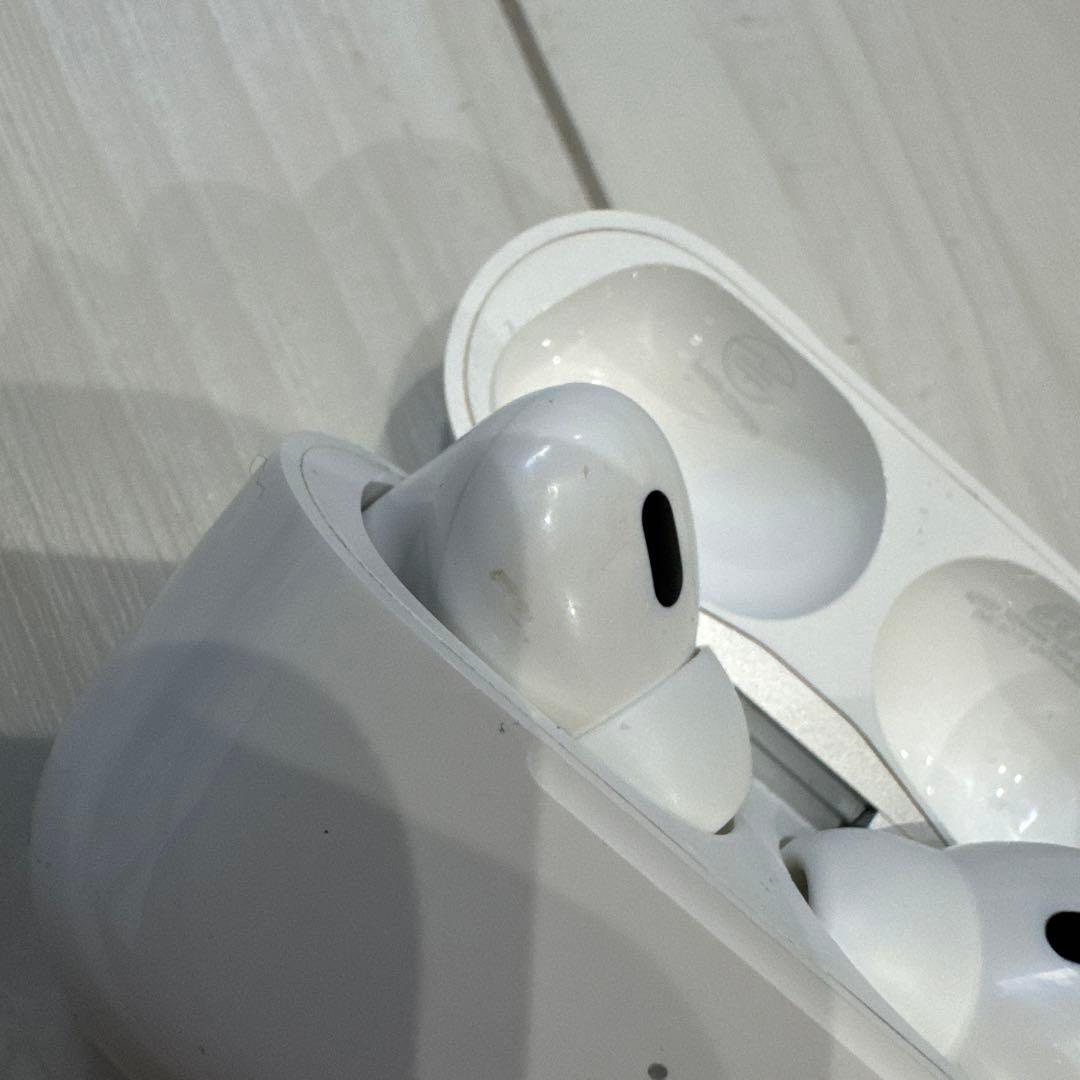 AirPods Pro(第二世代) 本体 充電ケース付き lightning