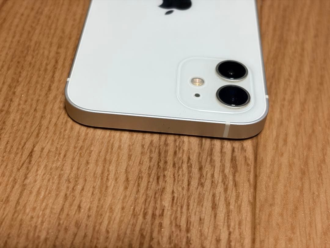 iPhone12 SIMフリー　64GB ホワイト