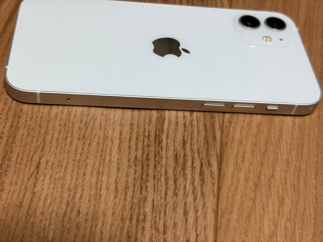 iPhone12 SIMフリー　64GB ホワイト